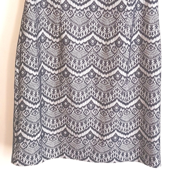 Jessica Simpson "Baroque Design" Lace Look Dress in Size 12 (NWT) - Picture 3 of 10